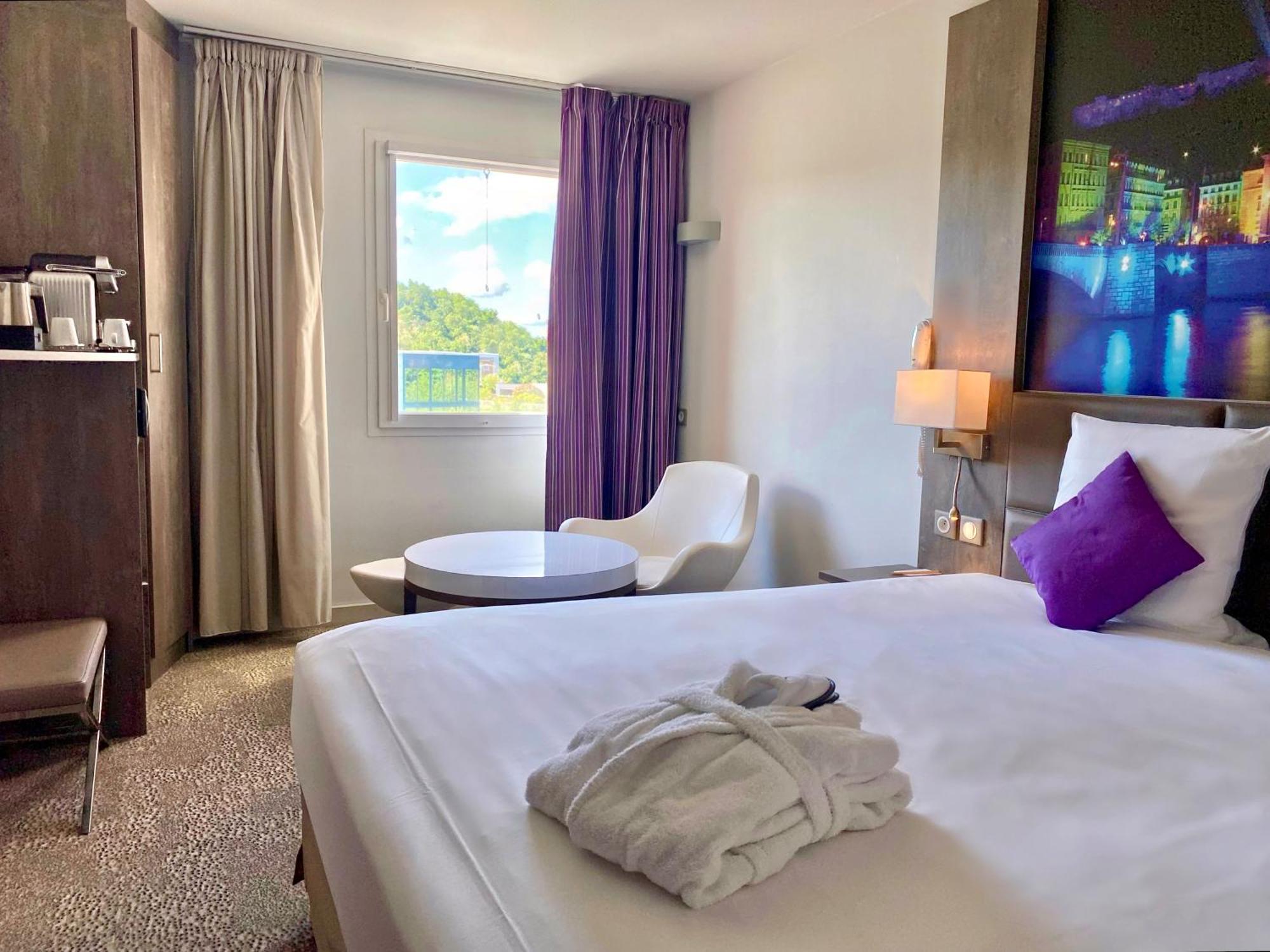 Mercure Lyon Est Hotel
