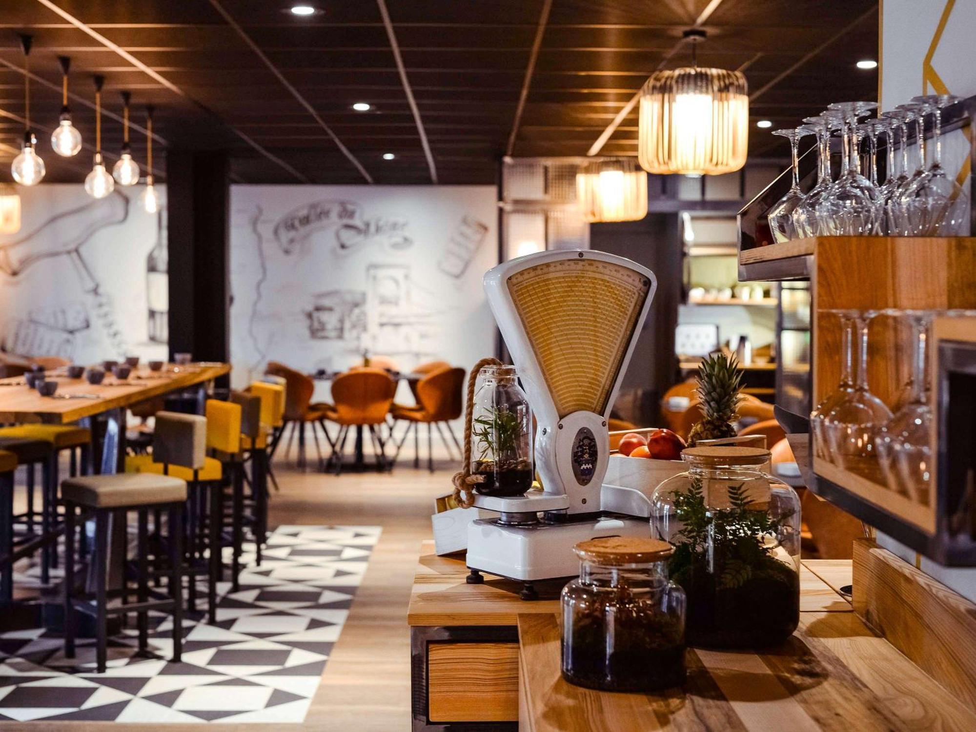 Mercure Lyon Est Hotel